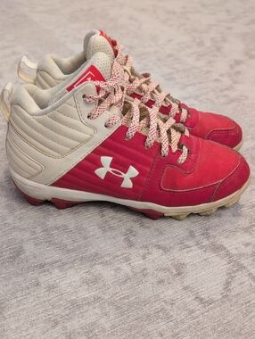 Under Armour Kids Red and Cream High-Top Cleats
